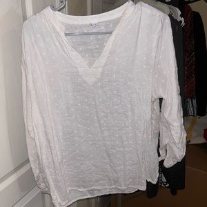 cute 3/4 sleeve top with details